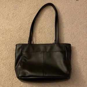 Napa classic leather tote by Giani Bernini.